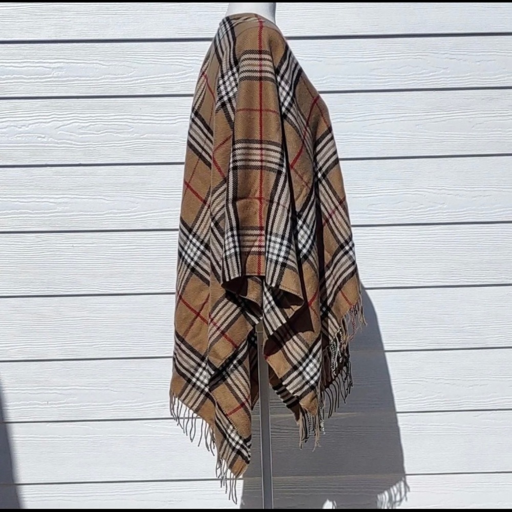 Exclusive Clip Together Shawl